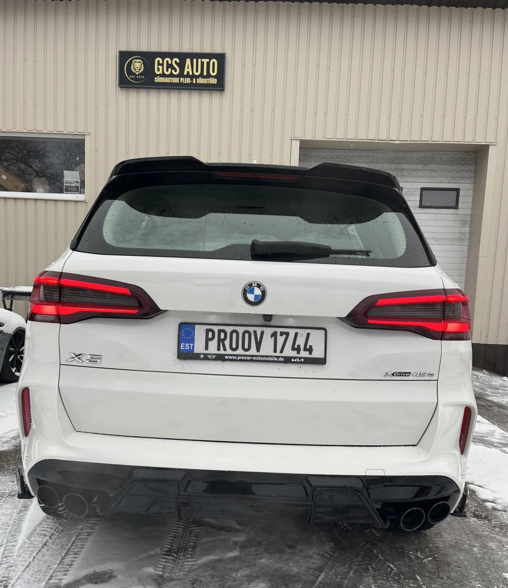 Valge BMW X5 pärast remonti