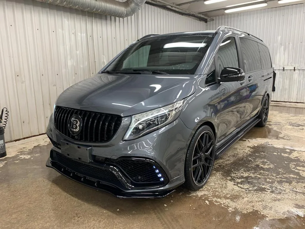 Brabus V-Class küljelt pärast kerepaketi paigaldust